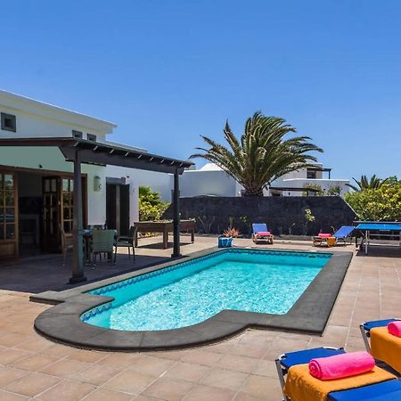 Villa Victoria Luz By Villa Plus Playa Blanca  Extérieur photo