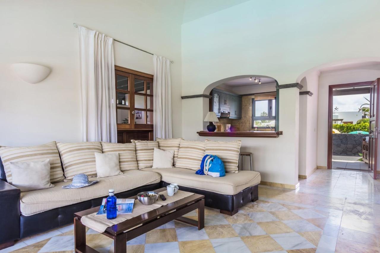 Villa Victoria Luz By Villa Plus Playa Blanca  Extérieur photo