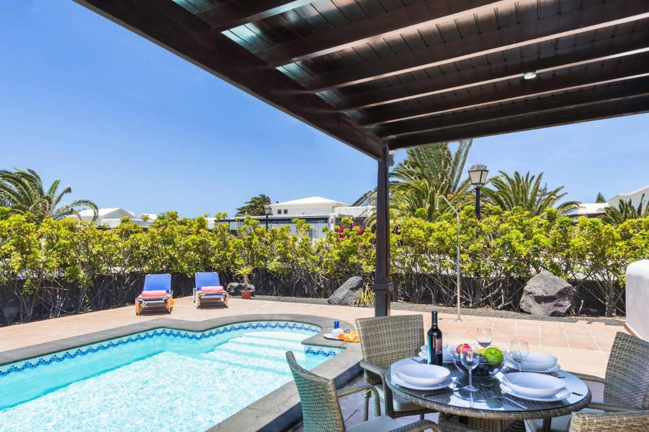 Villa Victoria Luz By Villa Plus Playa Blanca  Extérieur photo