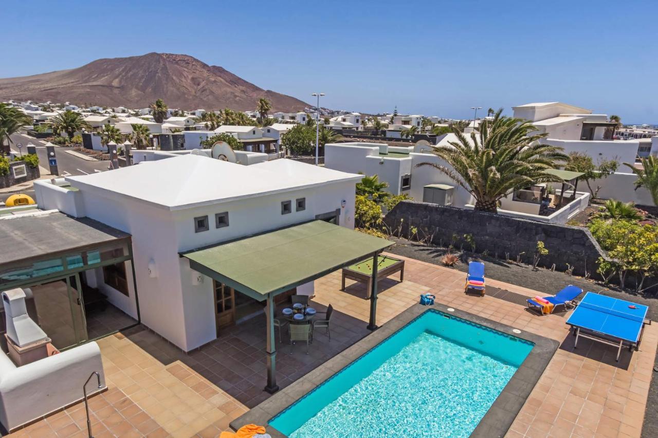 Villa Victoria Luz By Villa Plus Playa Blanca  Extérieur photo